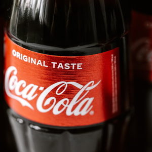 Coca-Cola Flasche semiotisch analysiert